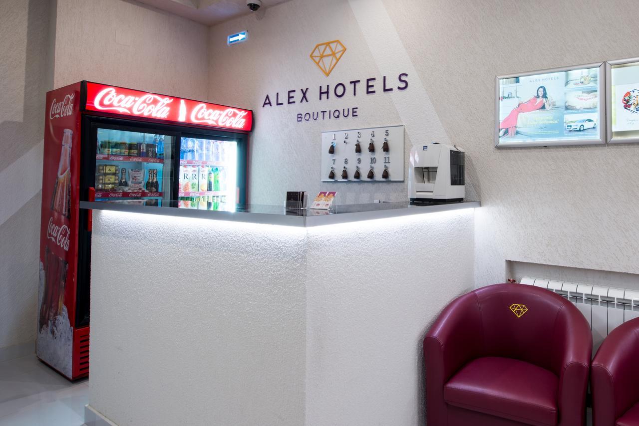 Alex Hotel On Zvezdnaya เซนต์ปีเตอร์สเบิร์ก ภายนอก รูปภาพ